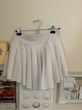 Aerie Women's Pleated Skater Skirt in white